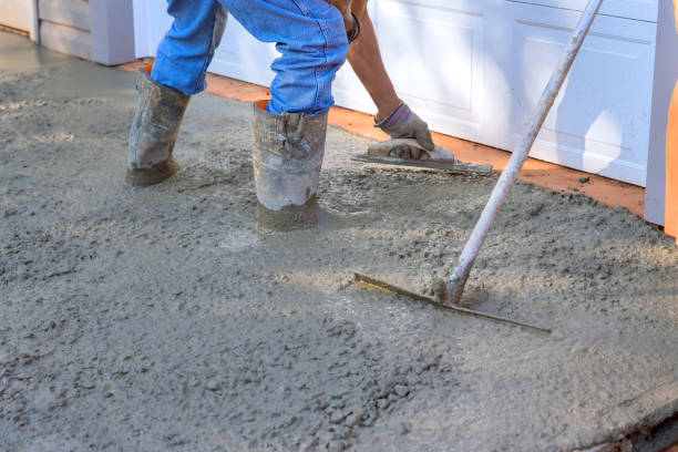 Best Asphalt Driveway Installation in North Weeki Wachee, FL